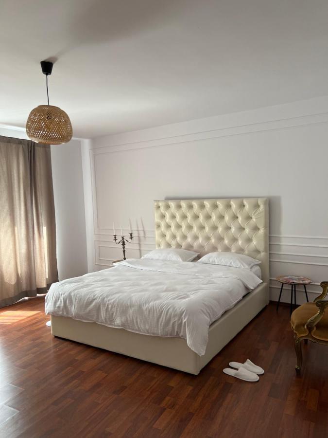 Hidden Gem Apartment In The Center Of The City Brasov Exterior photo